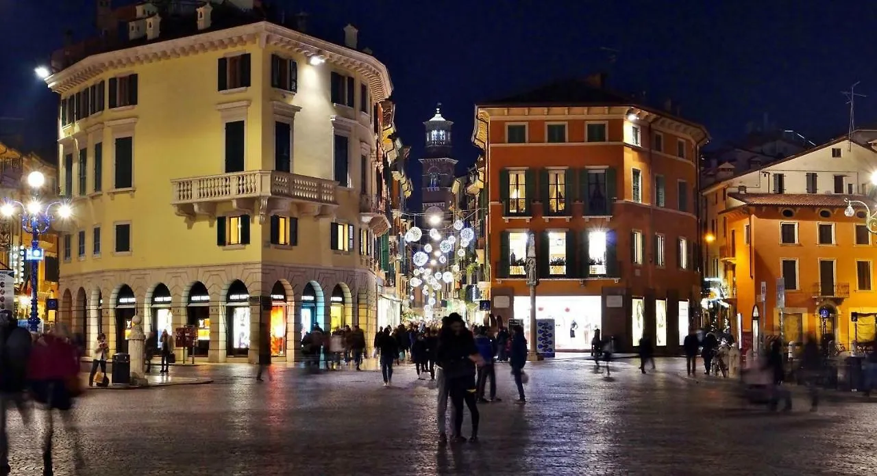 Deneb 19 Apartment Verona Italy